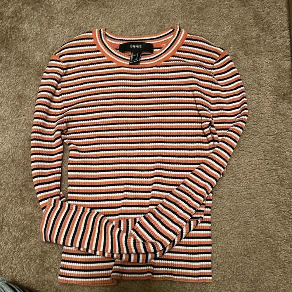 forever 21 long sleeved shirt